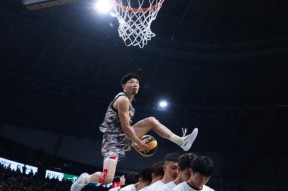 博鱼体育-CBA球员荣膺MVP，刷新得分纪录(cba球员mvp排名)